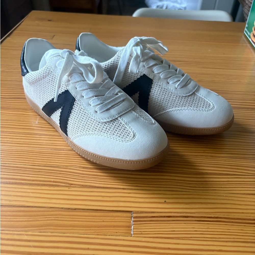 MIA White/Cream and Black Sneakers Modern Minimalist Design